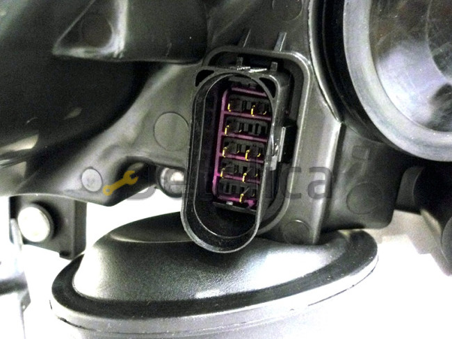 Фара левая с рег мотора линзованная внутри хром для Фольксваген Пассат Б6 от 2005 (Depo)