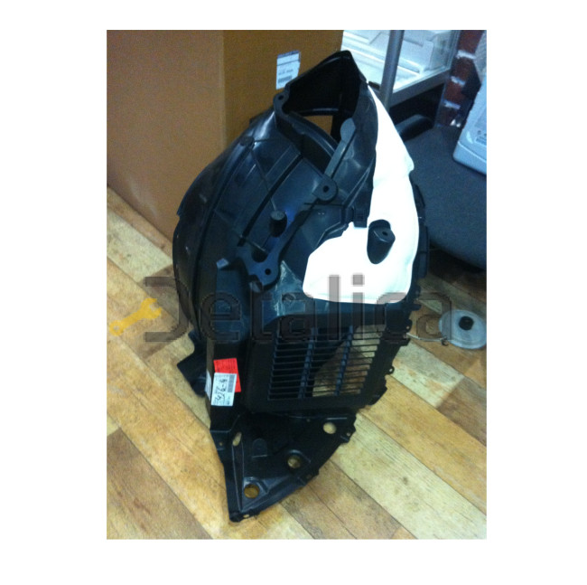 Подкрылок переднего крыла левый для Ниссан Патфайндер Р52 оригинал