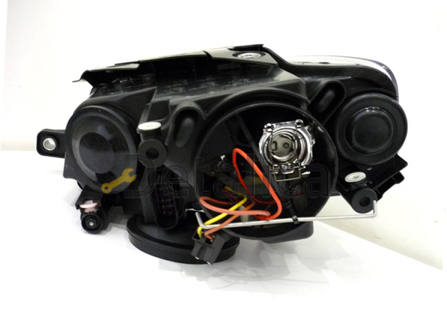 Фара правая с рег мотора линзованная внутри хром для Фольксваген Пассат Б6 от 2005 (Depo)