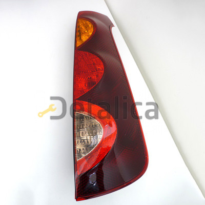Фонарь задний правый для Ниссан Ноте Е11 оригинал