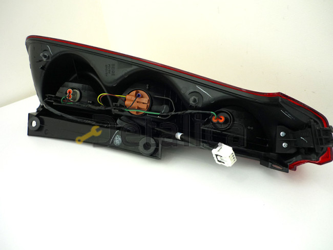 Фонарь задний правый для Ниссан Ноте Е11 оригинал