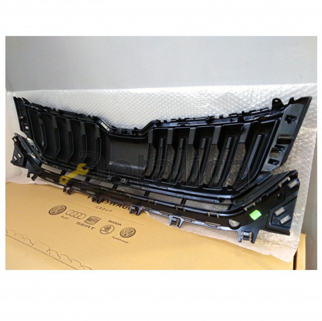 Решетка радиатора для Шкода Кодиак оригинал