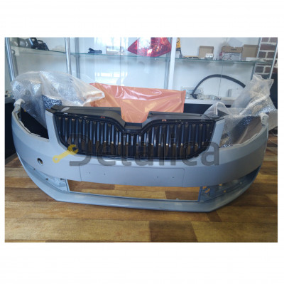 Бампер передний с решеткой радиатора для Шкода Октавиа А7 от 2013 (Тайвань)