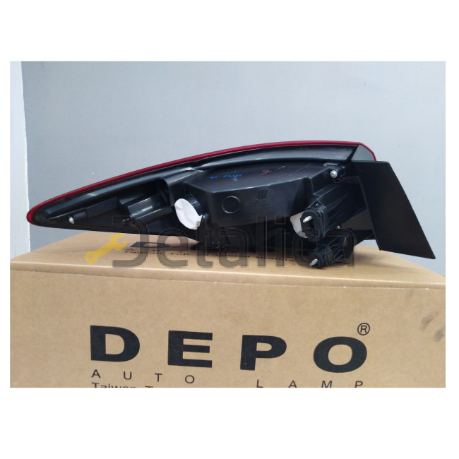 Фонарь задний внешний правый для Опель Астра J от 2012 седан