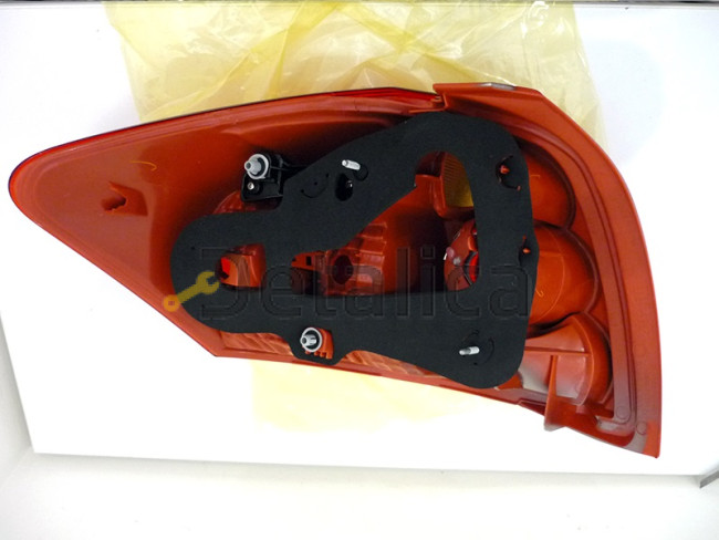 Фонарь задний правый для Тойота Аурис от 2007-2009 (Depo) Европа