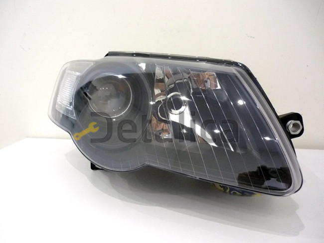 Фара правая с рег мотора линзованная внутри черная для Фольксваген Пассат Б6 от 2005 (Depo)