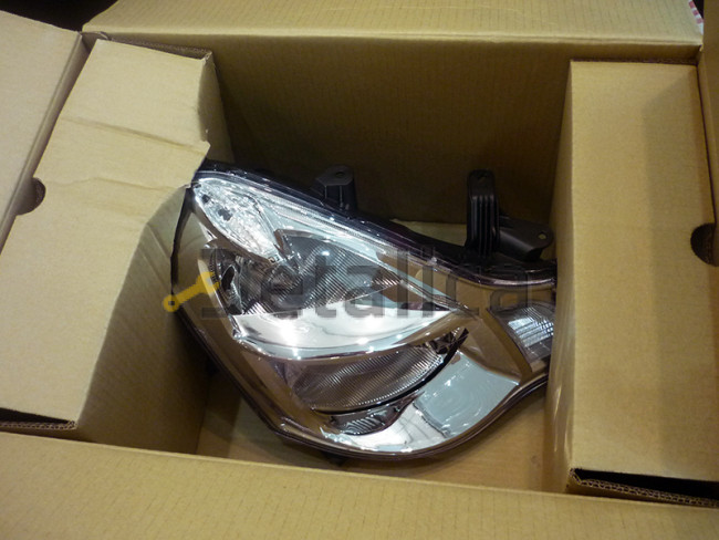 Фара правая для Ниссан Альмера G15 оригинал