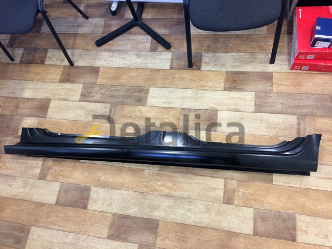 Порог левый для Шкода Рапид оригинал