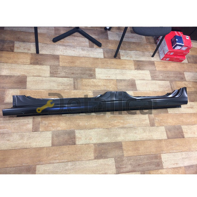 Порог левый для Шкода Рапид оригинал