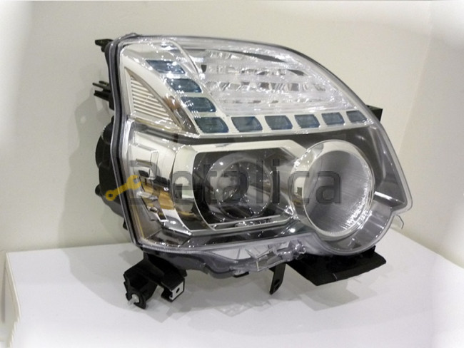 Фара правая для Ниссан Х-Трейл Т31 рестайл с линзой оригинал