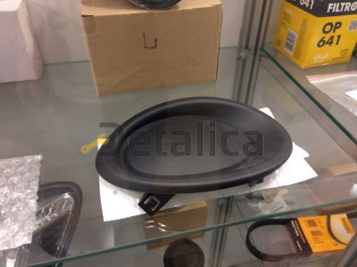 Заглушка противотуманной фары правая Ниссан Кашкай J11