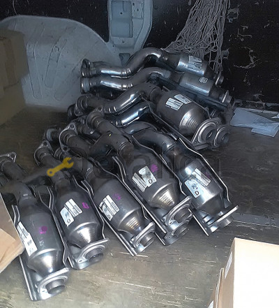 Приёмная труба для Ниссан Жук оригинал