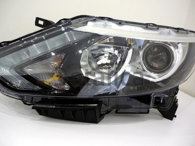 Фара передняя левая для Ниссан Кашкай J11 оригинал галоген диодная