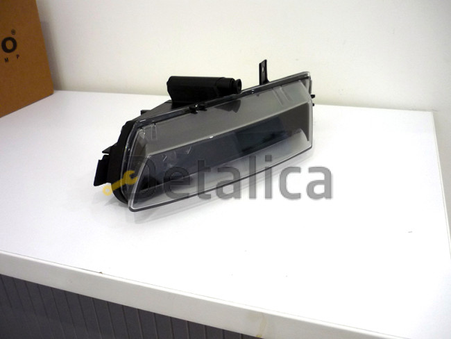 Фара противотуманная левая для BMW E87 рестайл