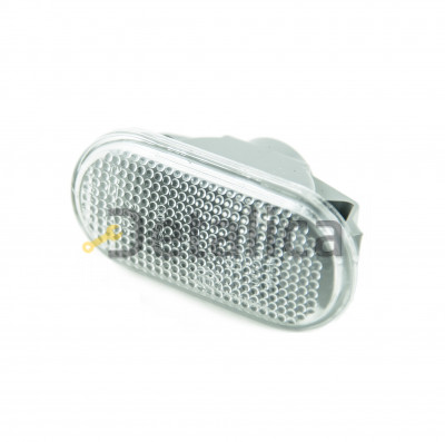 Повторитель поворота в крыло для Ниссан Тиида