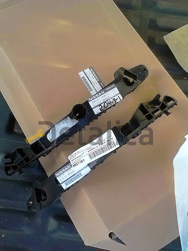 Крепление переднего бампера для Ниссан Жук