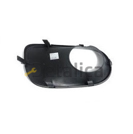 Решетка бампера передняя левая под противотуманку для BMW E53 X5 от 2004-2006