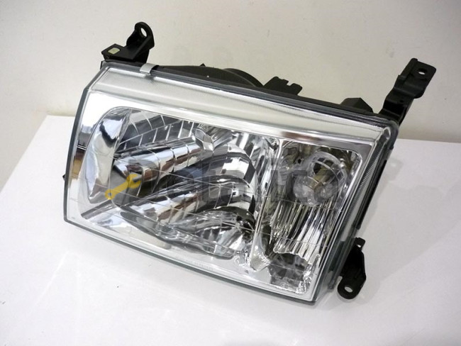 Фара левая для Тойота Ленд Крузер 100 под корректор