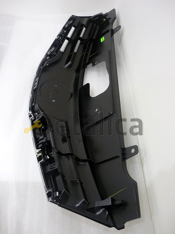 Решётка радиатора для Ниссан Ноте Е11 рестайл