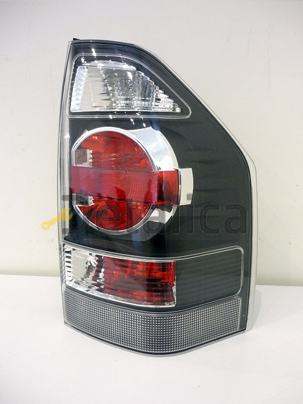 Фонарь задний правый для Mitsubishi Pajero IV Sailing