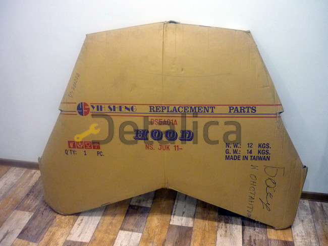 Капот для Ниссан Жук