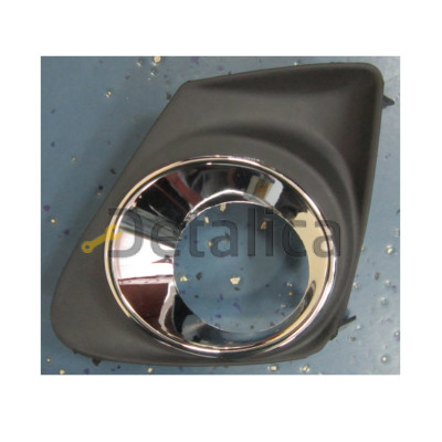 Решетка бампера передняя левая с отв под птф хром для Тойота Королла от 2010 (Китай)